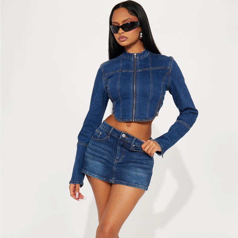 Fashion nova Mia moto denim jacket cropped NWOT